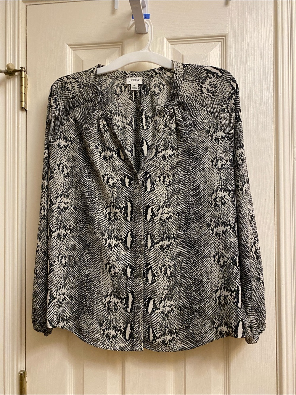 J Crew Lightweight Snake Print Top Blouse Size‎ Medium